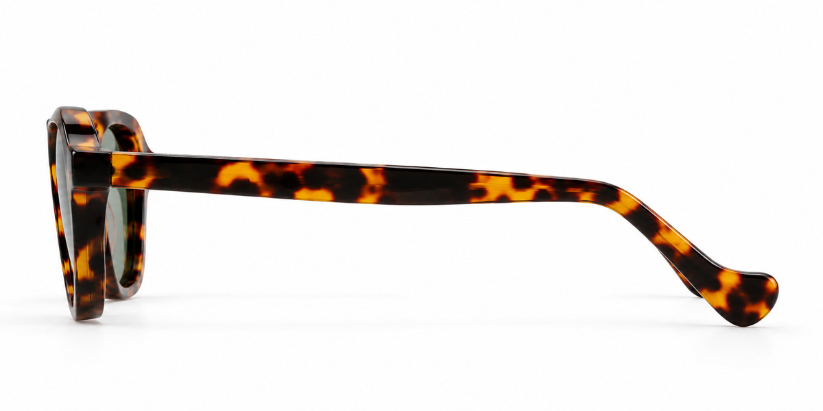 SET 02 — Monday sunglasses in Tortoiseshell with green lenses, side view